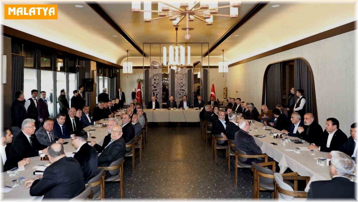 Başkan Sadıkoğlu, geçici ticaret alanları talebini Bakan Muş'a iletti