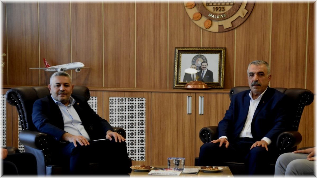 Başkan Sadıkoğlu'ndan istişareye önem