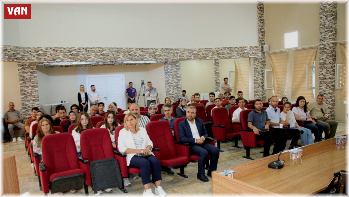 Başkan Say, başarılı öğrencileri ödüllendirdi