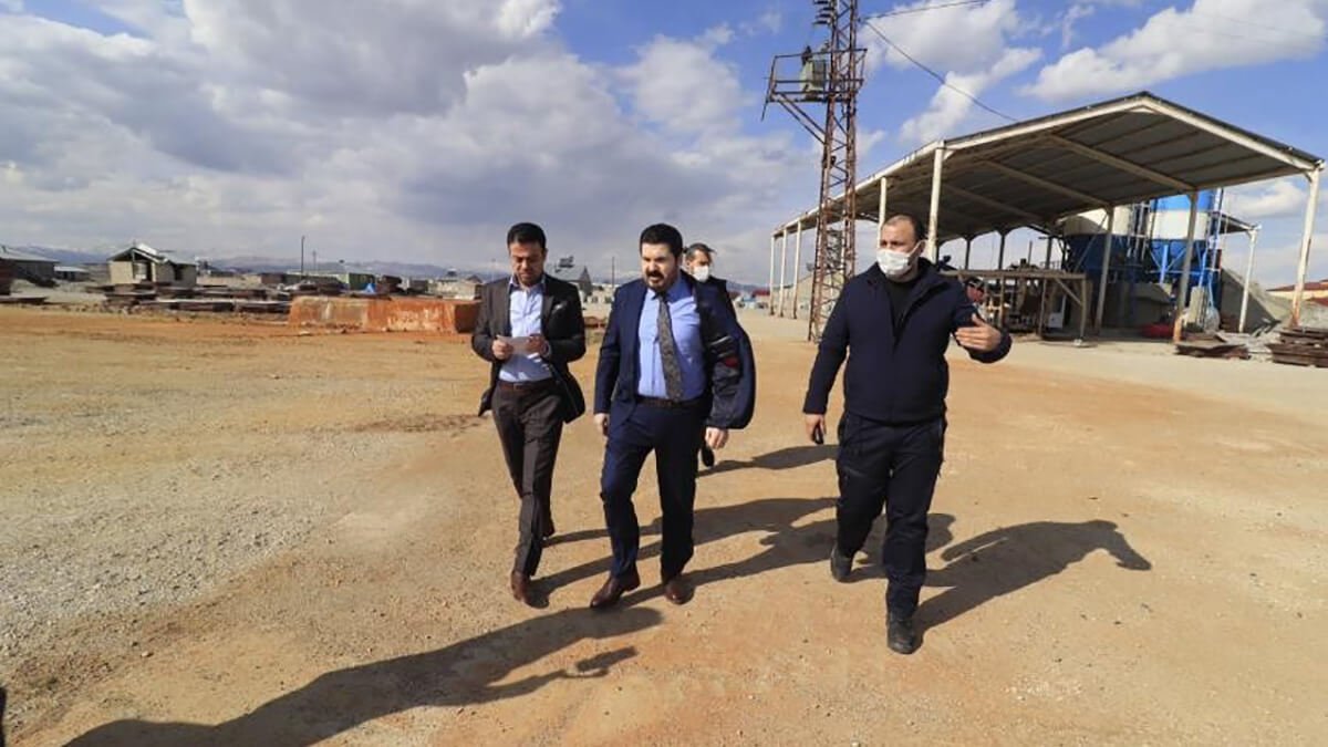 Başkan Sayan: "Bu yıl asfaltlanmamış cadde, sokak ve yolumuz kalmayacak"