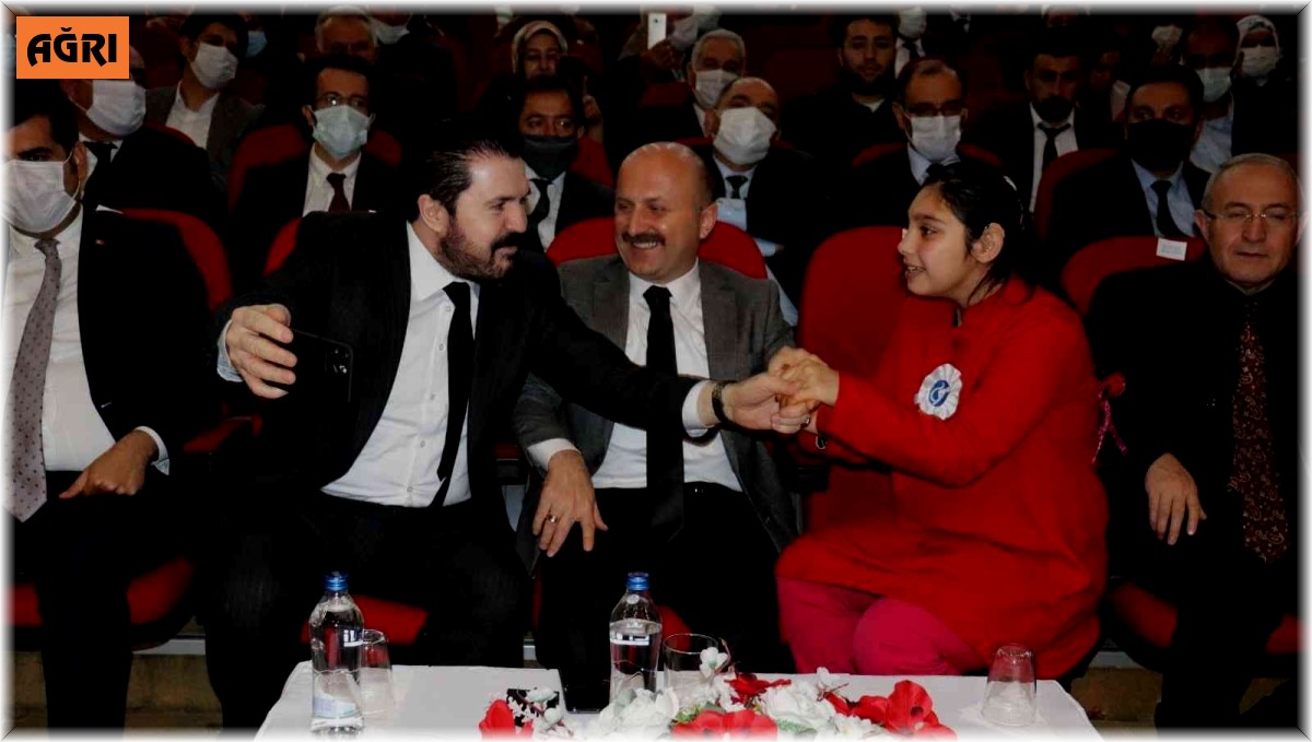 Başkan Sayan, Elifnur'un hediye isteğini yerine getirdi