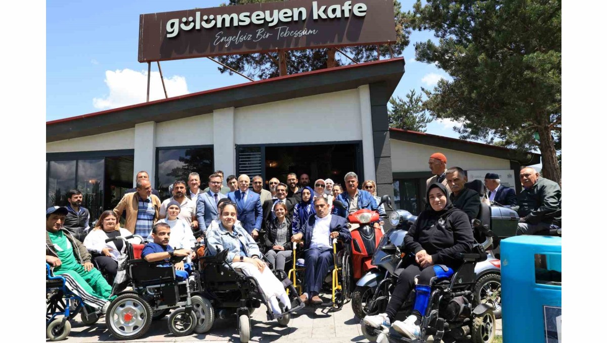 Başkan Sekmen 'Arzuhal Günleri'nde engellilerin sorunlarını dinledi