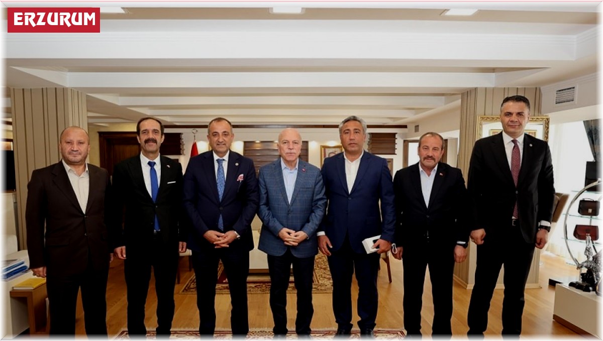 Başkan Sekmen'e Gümüşhane'den ziyaretçiler