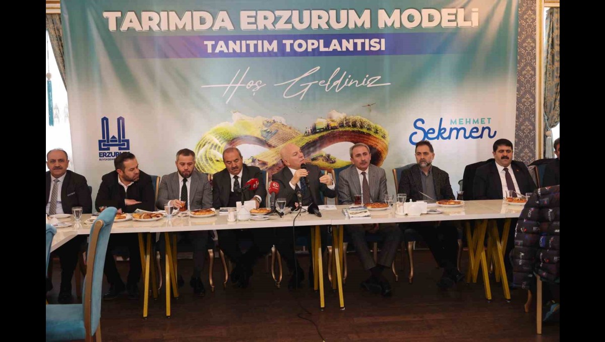 Başkan Sekmen'in "Tarımda Erzurum Modeli" kitabı yoğun ilgi gördü