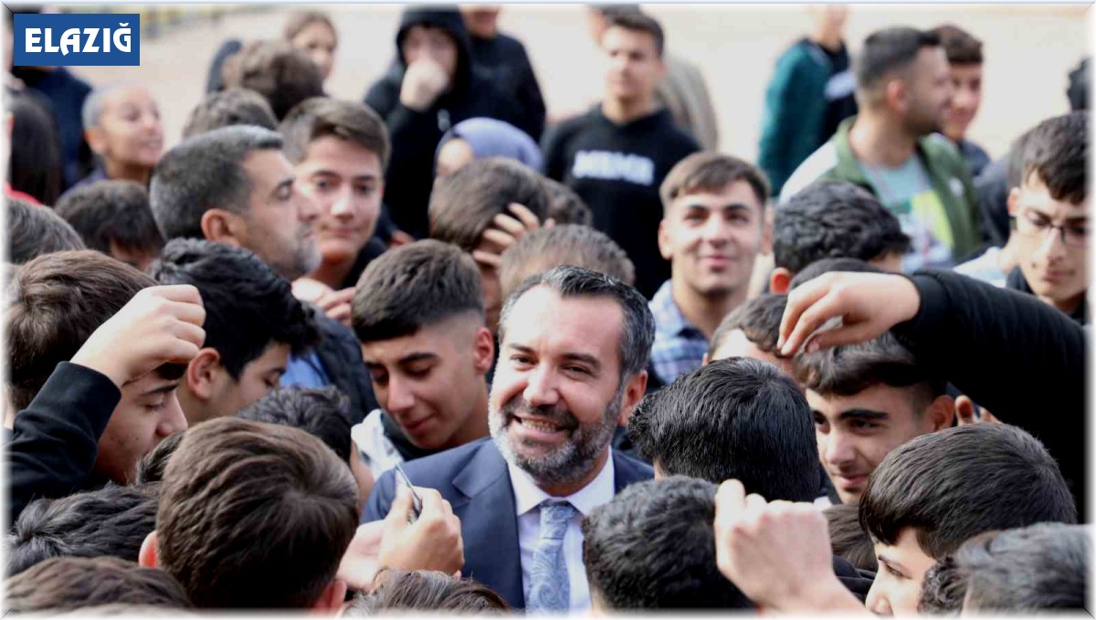 Başkan Şerifoğulları, eğitimci ve öğrencilerle bir araya geldi