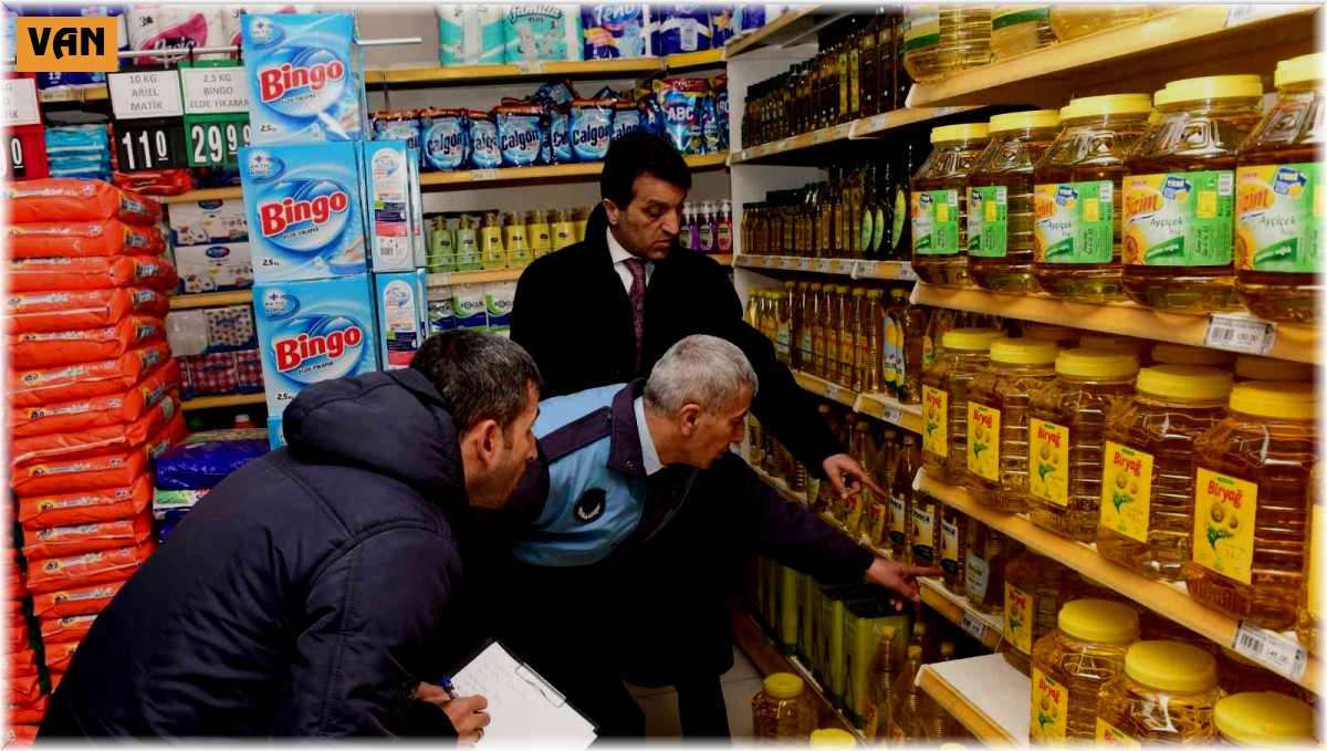 Başkan Şeylan marketlere yönelik fiyat denetimi yaptı