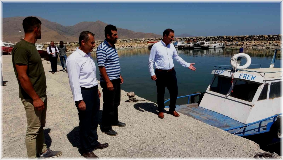 Başkan Süer'den tekneleri karaya oturan balıkçılara ziyaret