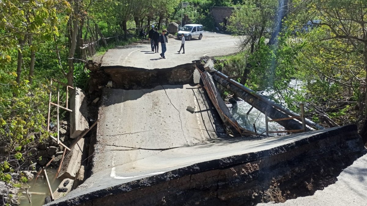 Başkan Tanğlay çalışmaları yerinde inceledi