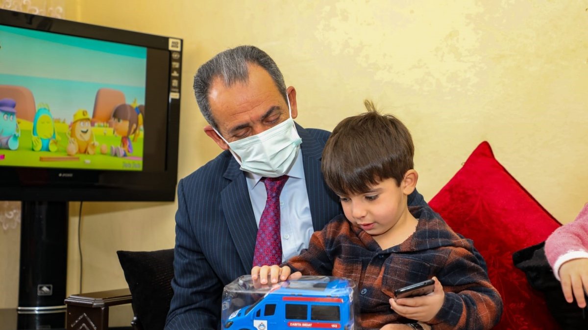 Başkan Tanış otizmli çocukları unutmadı