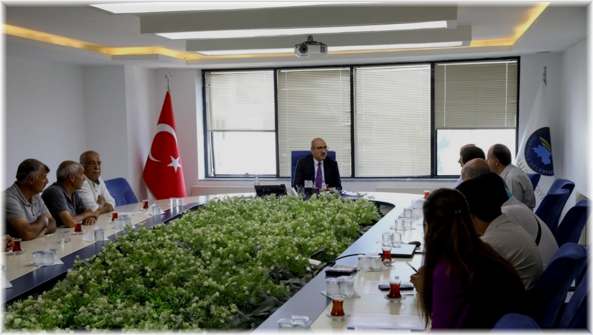 Başkan Vekili Aydın, vatandaşlarla buluşmalarını sürdürüyor