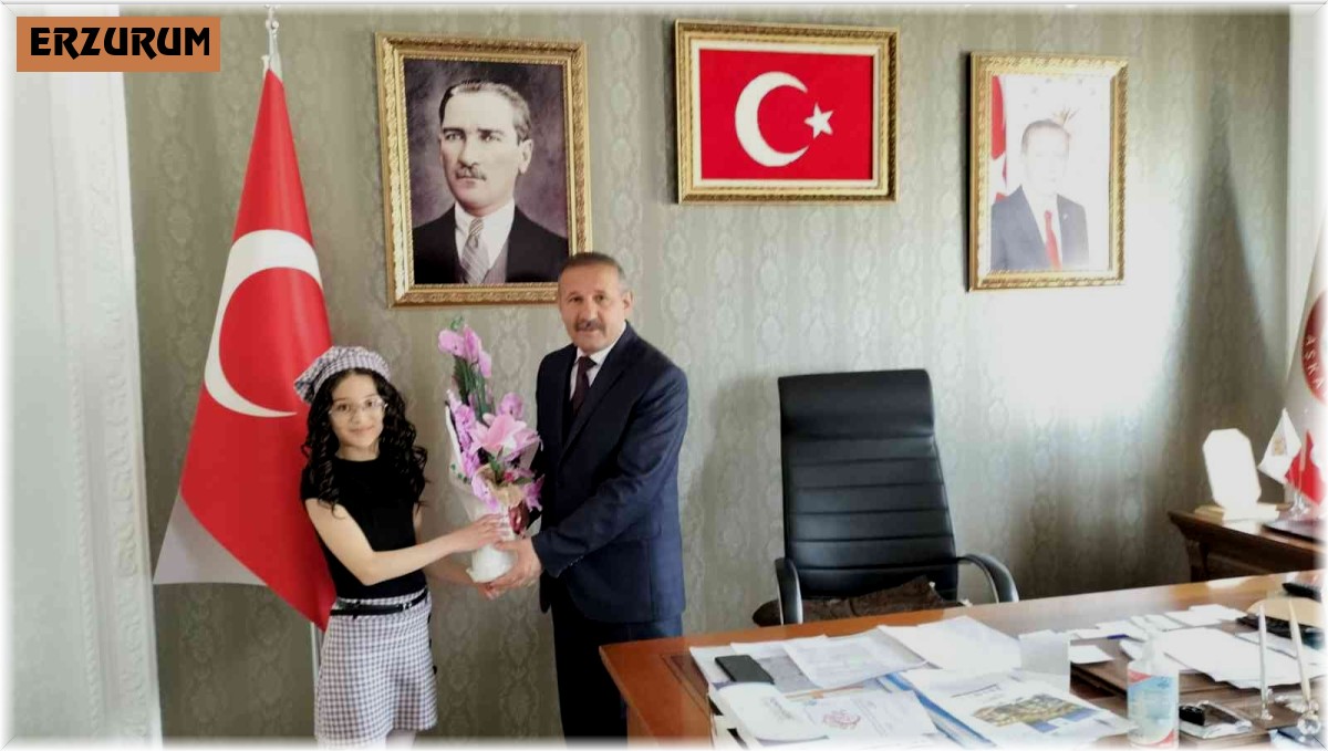 Başkan Yaptırmış, 23 Nisan'da koltuğu çocuklara devretti