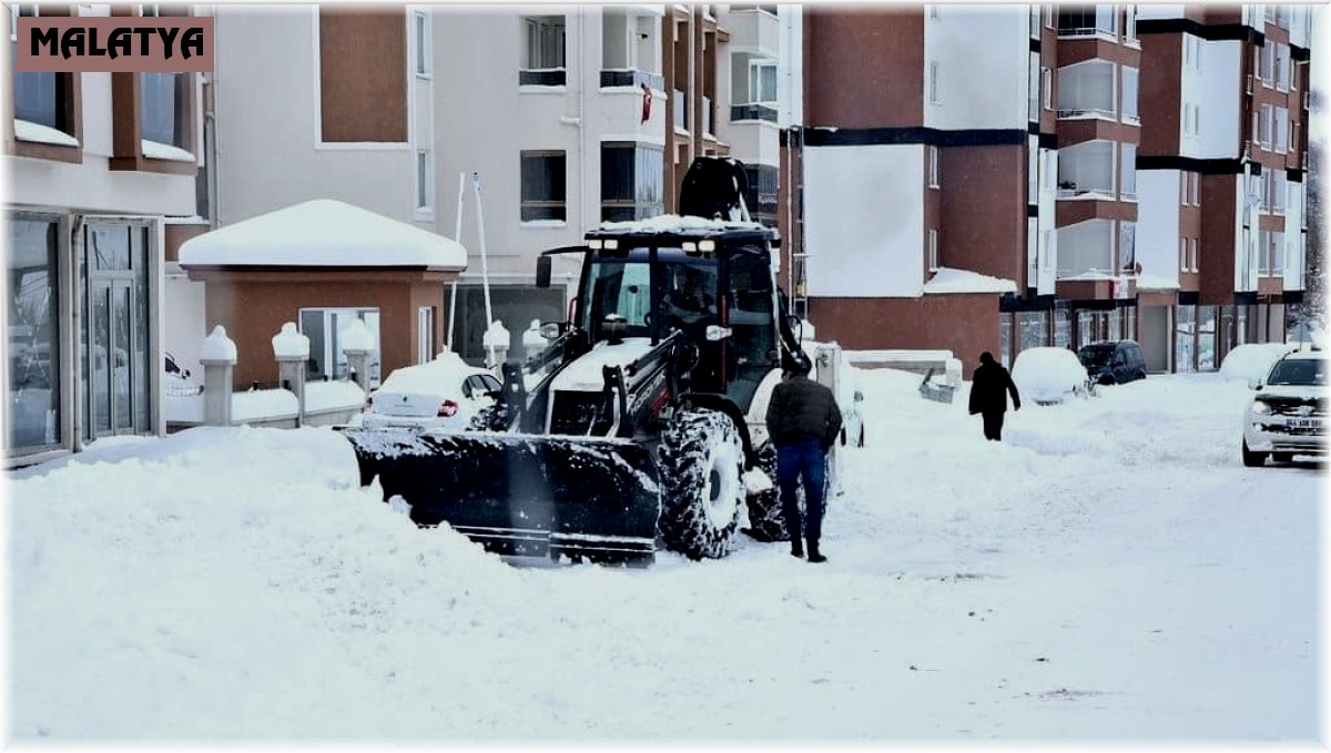 Başkan Zelyurt, kar çalışmalarını denetledi