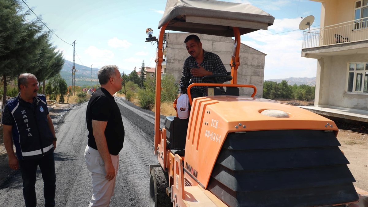 Baskil Belediyesinden, yol yapım ve onarım çalışması