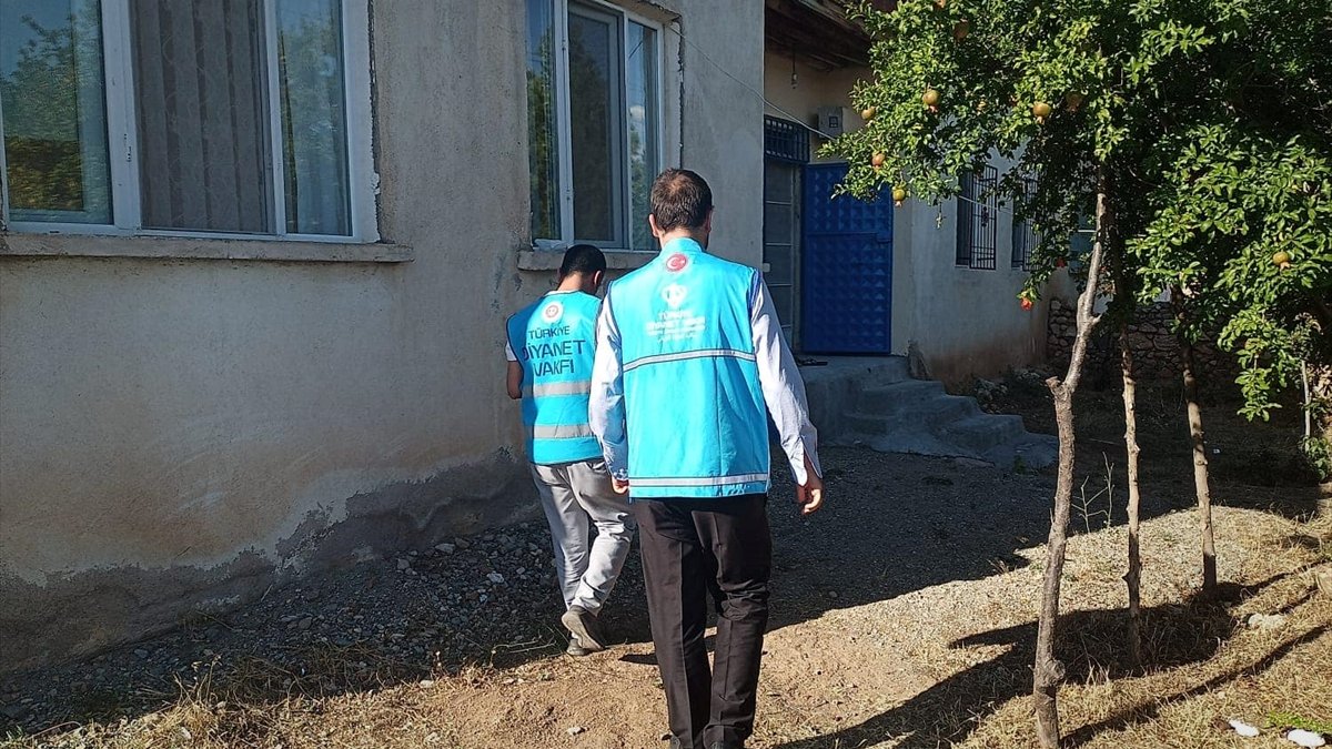 Baskil'de Müftülükten ihtiyaç sahiplerine yardım