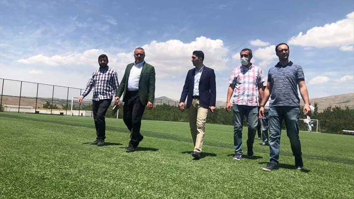 Baskil stadı yenileniyor