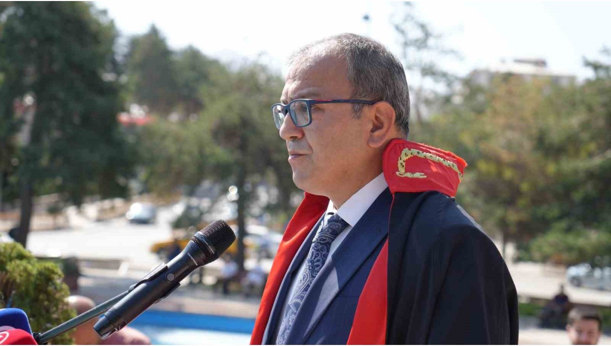 Başsavcı Adem Aydemir; "Tarafımız şüphesiz hak ve adaletten yana olmalıdır"