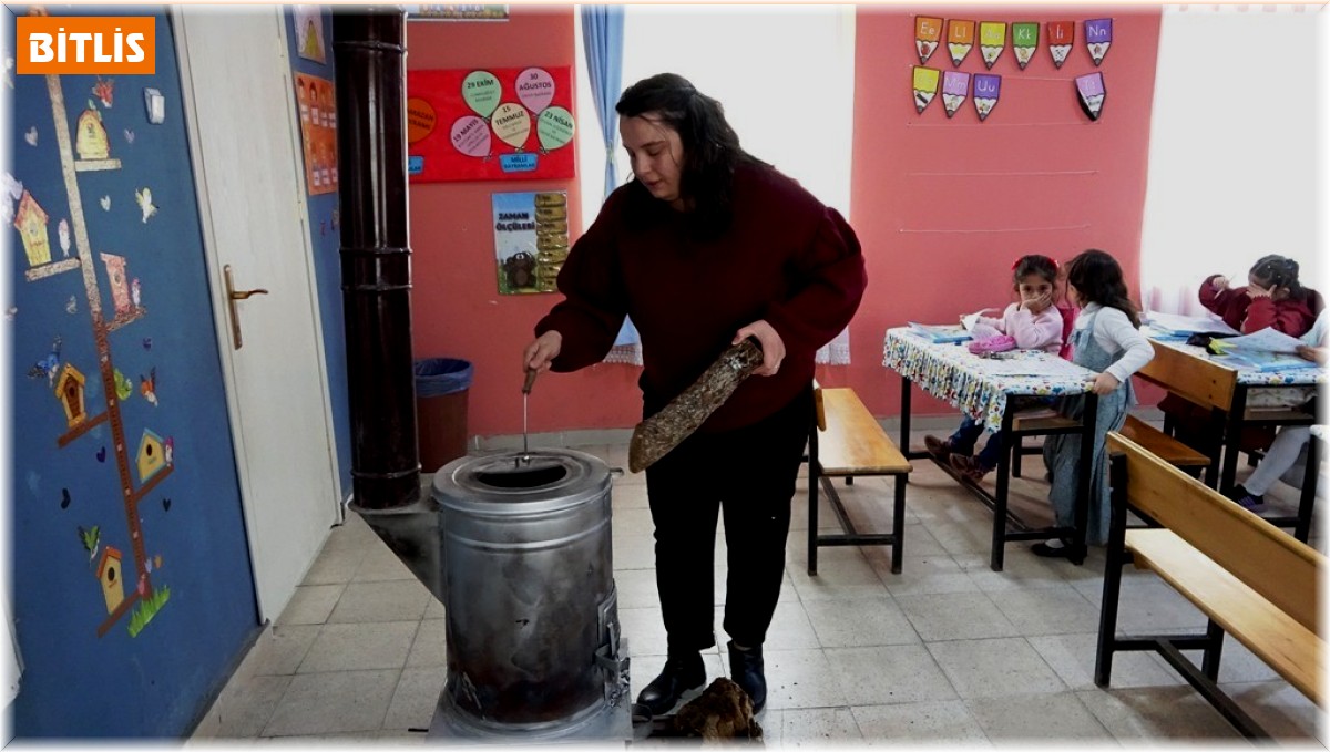 Batılı öğretmenlerden doğuda fedakarlık örneği