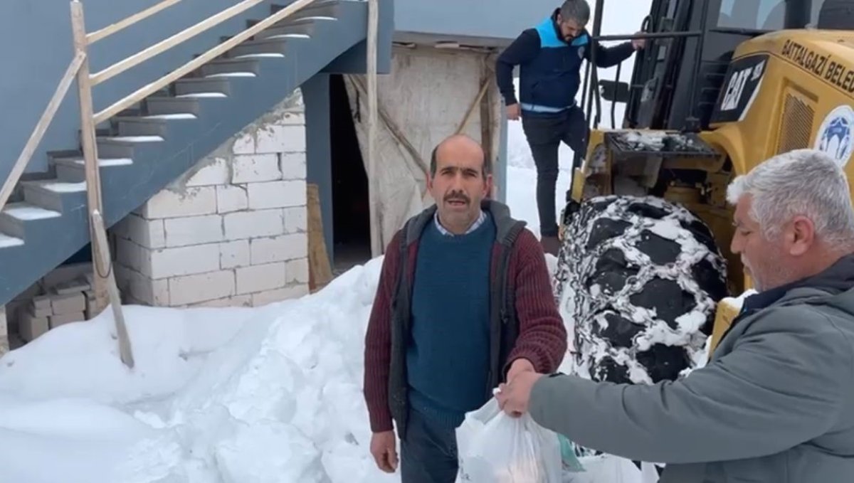 Battalgazi Belediyesi ekipleri 21 kilometre yolu açarak hastaya ilaçlarını yetiştirdi