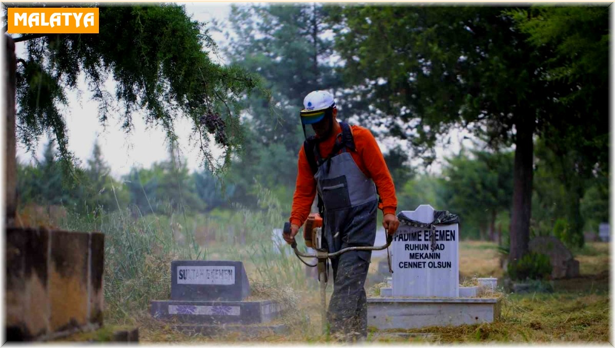 Battalgazi Belediyesi mezarlıkların bakım ve temizliğini sürdürüyor
