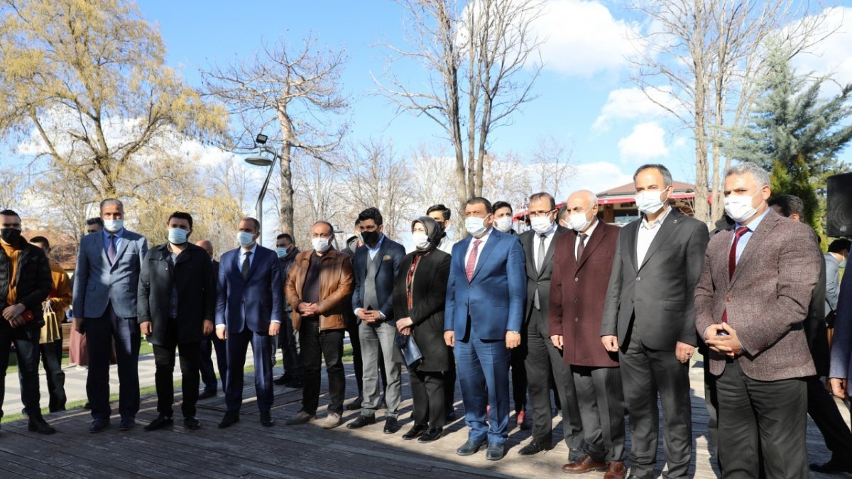 Battalgazi Belediyesi'nden kitapseverlere anlamlı hediye