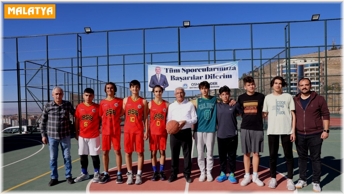 Battalgazi'de Cumhuriyet Kupası Basketbol Turnuvası ilgi gördü