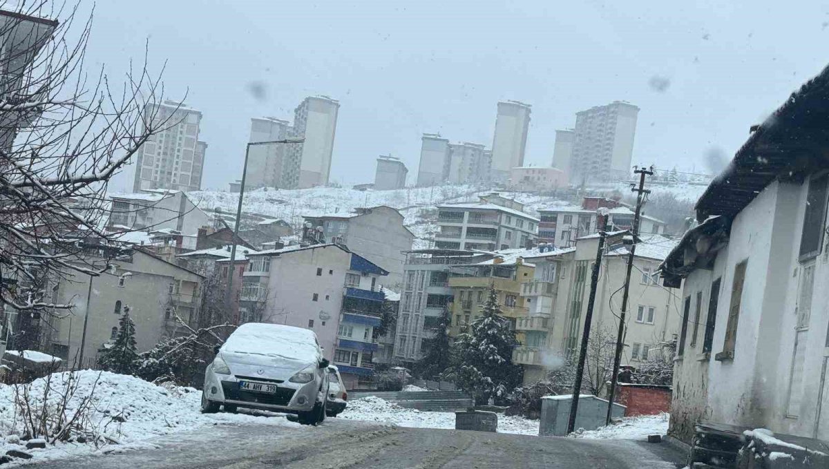 Battalgazi'de kar yağışı sonrası ekipler sahada