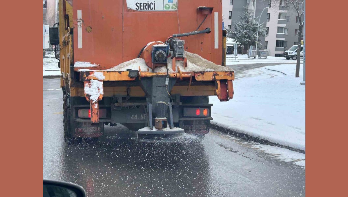 Battalgazi'de karla mücadele aralıksız sürüyor