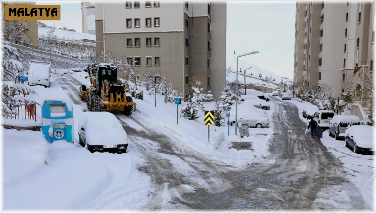 Battalgazi'de karla mücadele çalışmaları sürüyor