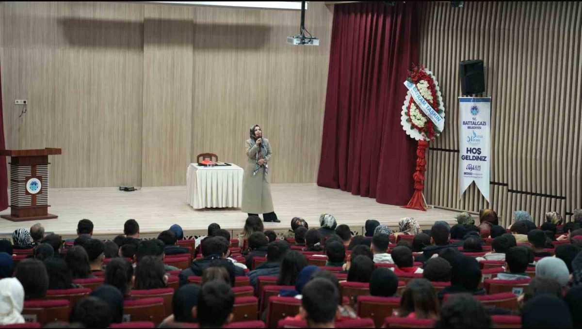 Battalgazi'de "Uzaktan Sevmek Kudüs" programına yoğun ilgi
