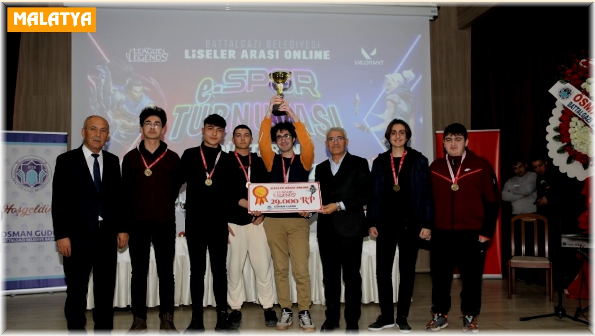 Battalgazi'deki şampiyonlar ödüllerine kavuştu