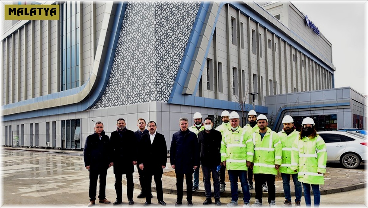 Battalgazi Devlet Hastanesi'nde iç dekorasyon sürüyor