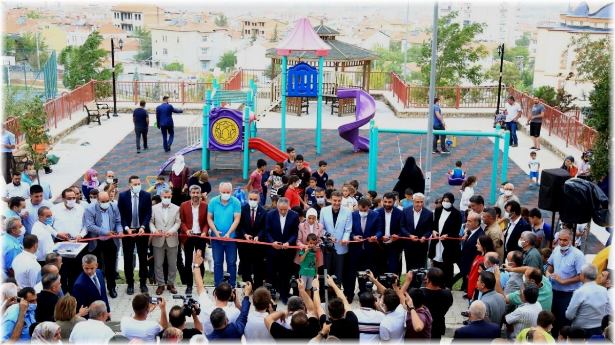 Battalgazi’de revize edilen 32 park hizmete sunuldu