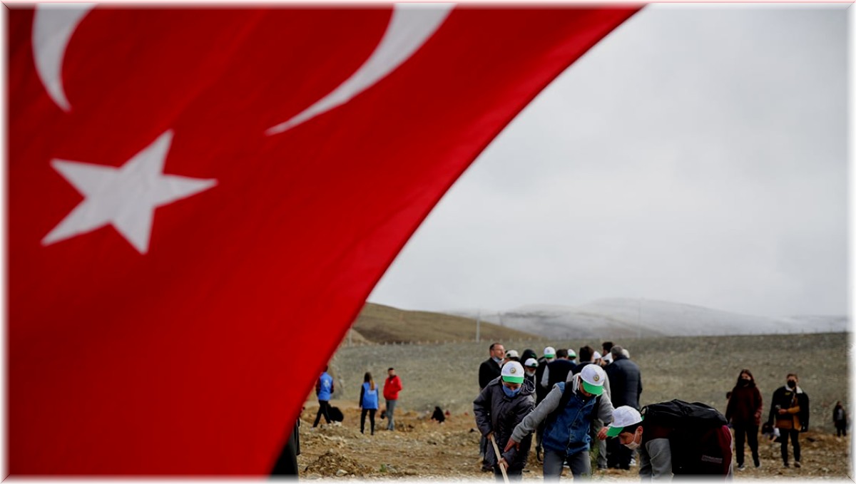 Bayburt'ta Milli Ağaçlandırma Seferberliği: 15 bin fidan dikildi