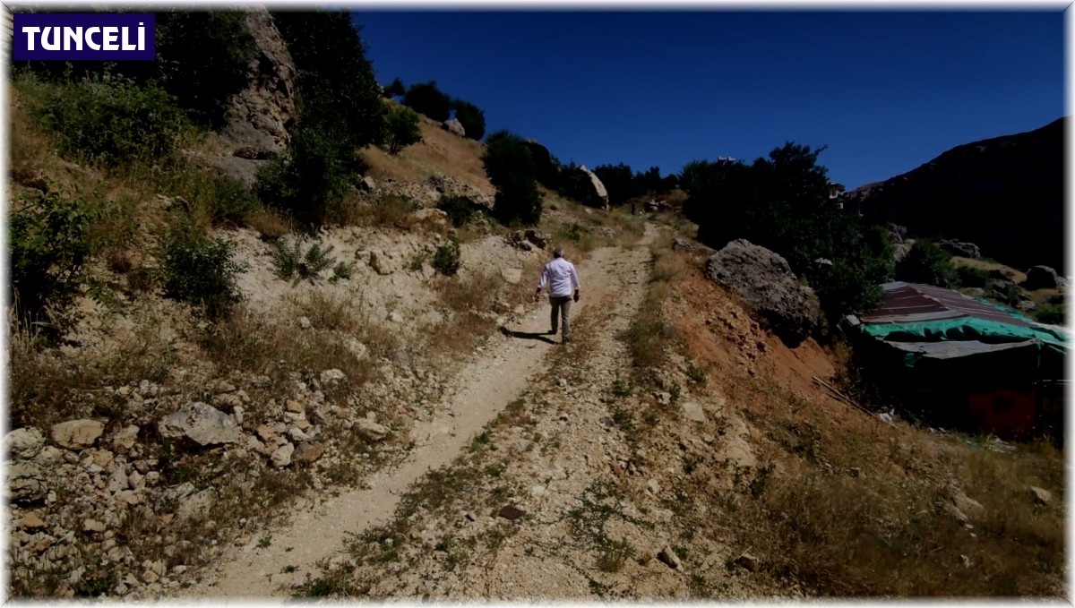 Bayram sabahı kaçan kurbanını bulmak için 3 gündür arazi arazi geziyor