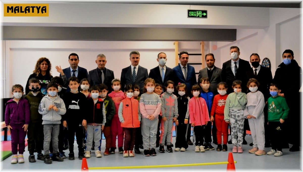 Beceri atölyelerinde öğrenciler yeteneğini keşfediyor