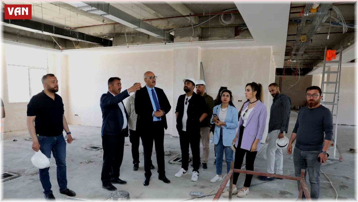 Belediye Başkan Vekili Aydın, halk kütüphanesi inşaatında incelemelerde bulundu