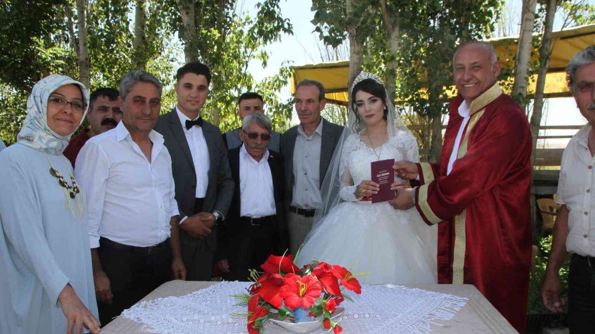 Belediye Başkanı Altın nikah kıydı