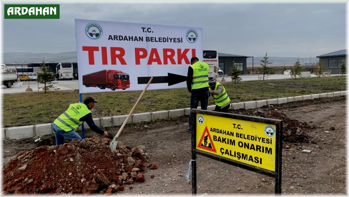 Belediye ekiplerinden otogar ve etrafında çevre düzenleme çalışmaları