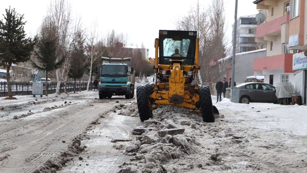 Belediyeden karla mücadele