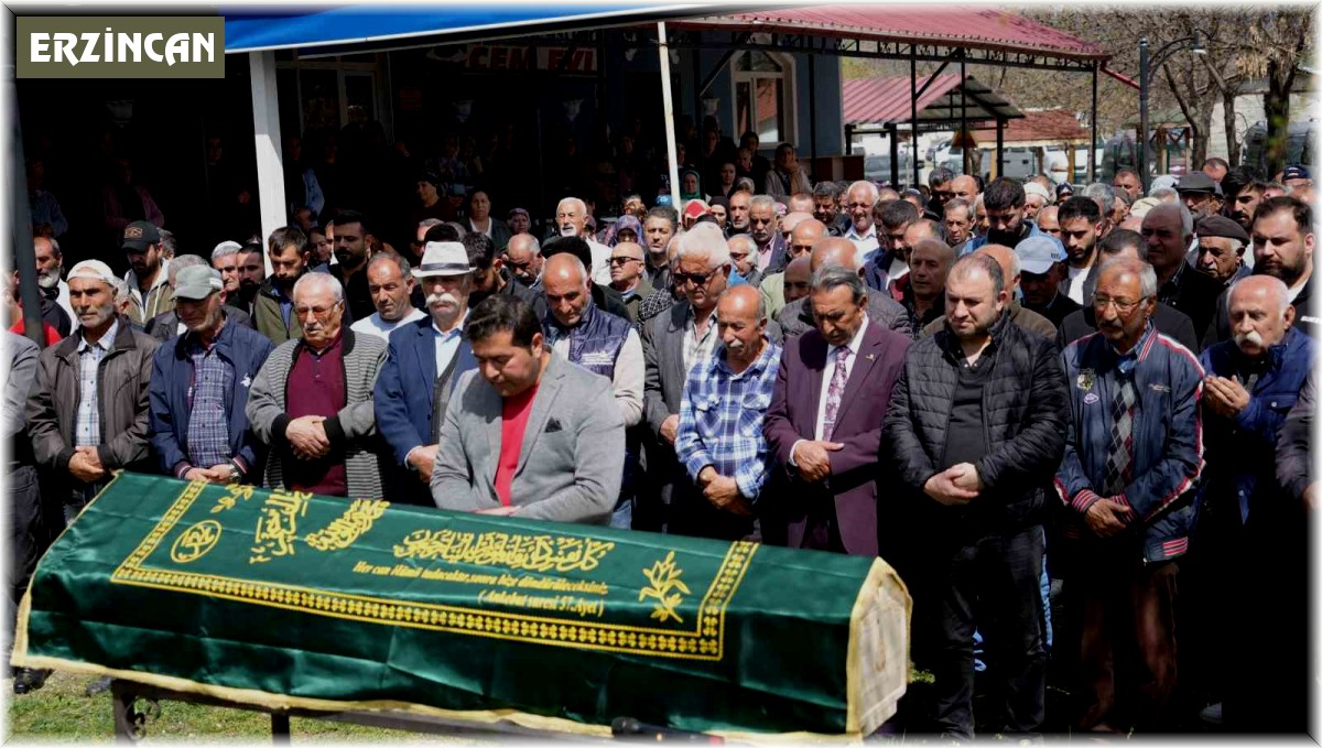 Beşiktaş'taki yangında hayatını kaybeden Erzincanlı Binali Çayır son yolculuğuna uğurlandı