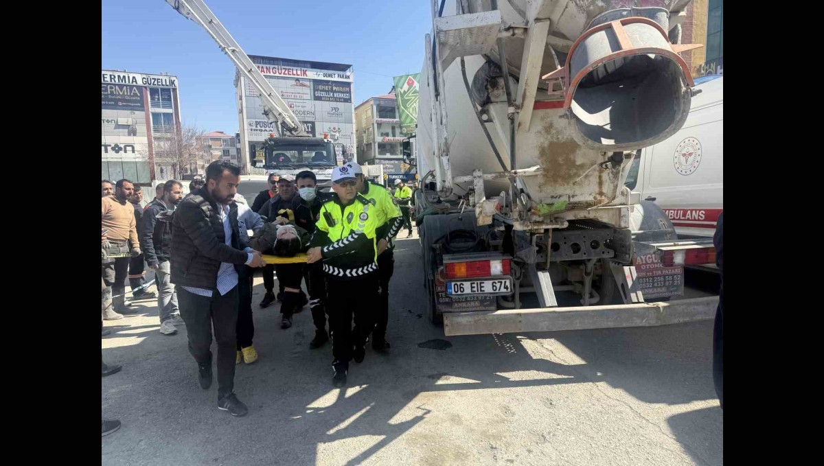 Beton mikserinin altında kalan genç kız yaralandı