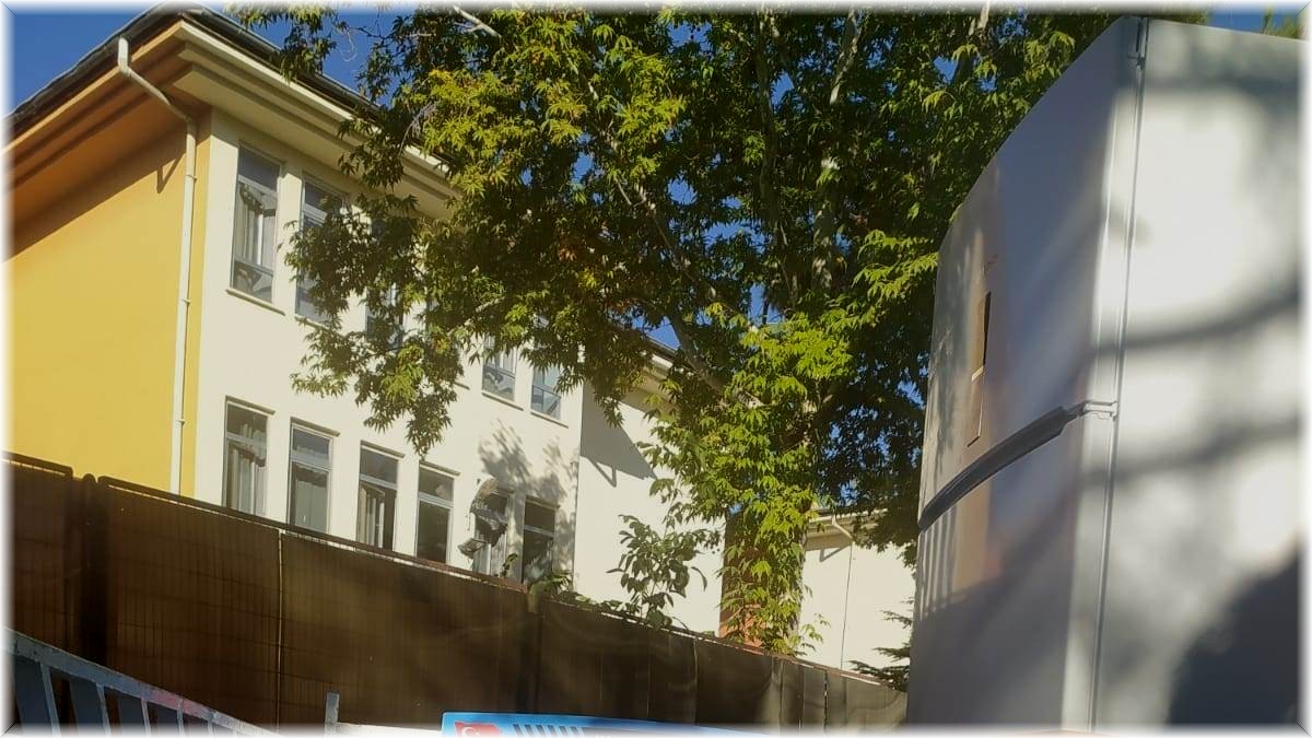 Beyaz eşya hırsızı polisten kaçamadı