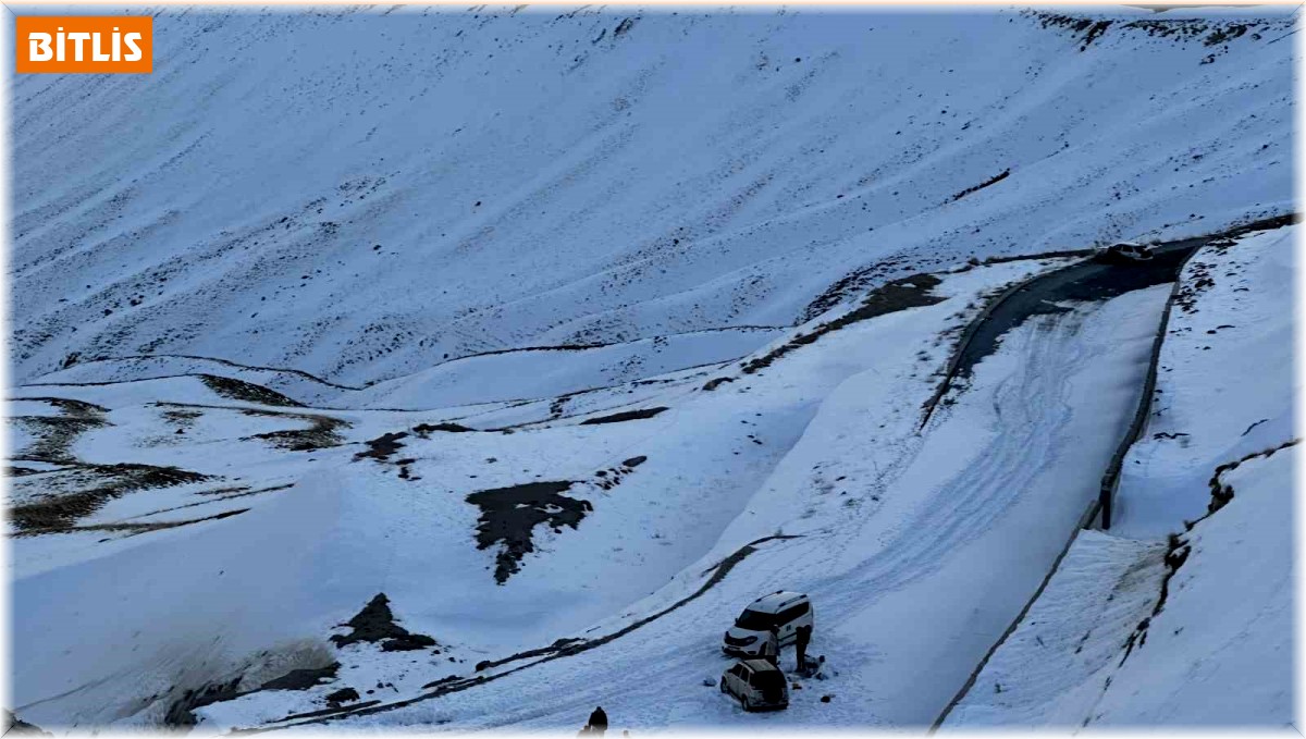 Beyaz gelinliğini giyen Nemrut'ta kış güzelliği