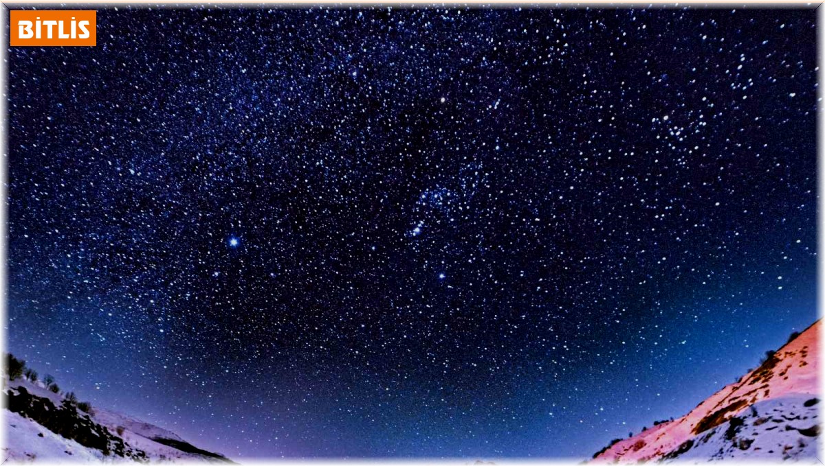 Beyaza bürünen Bitlis'in yıldızlarla bütünleşmesi hayran bırakıyor