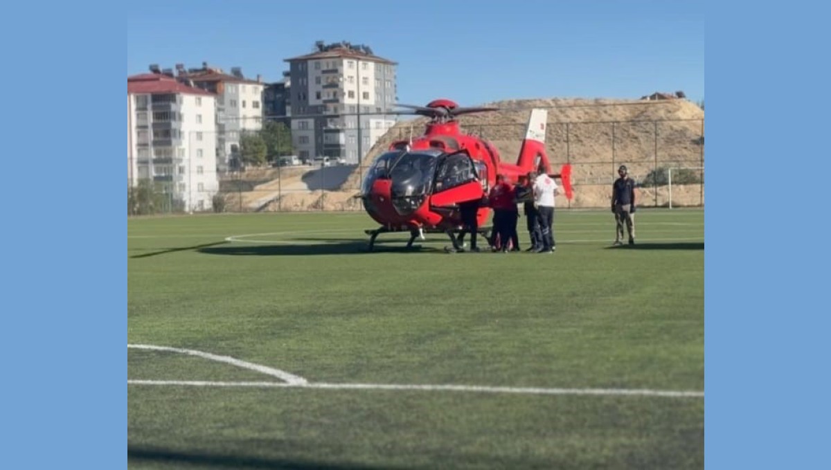 Beyin kanaması geçiren vatandaşın imdadına ambulans helikopter yetişti