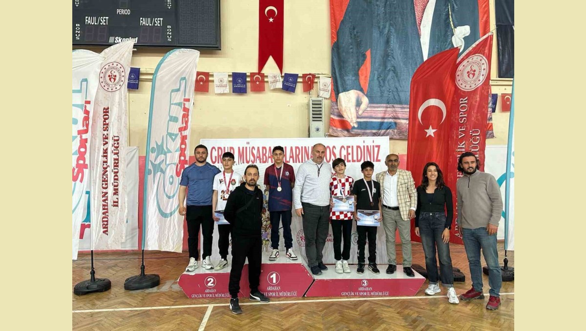 Bilek güreşinde İspir'in başarısı