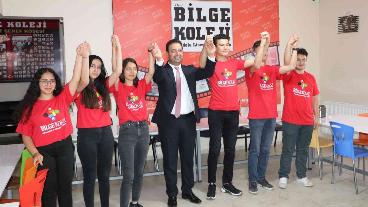 Bilge Koleji öğrencilerinin büyük başarısı gururlandırdı