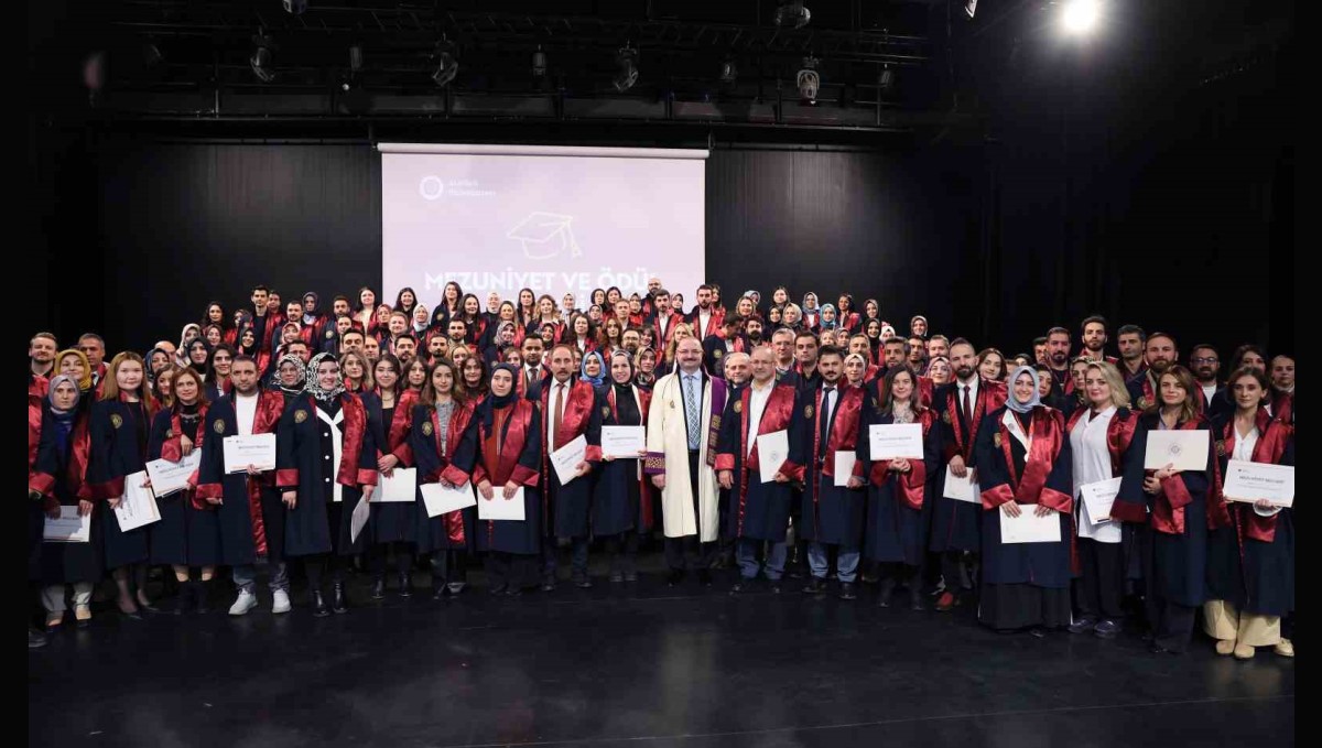 Bilimin öncüleri, Atatürk Üniversitesi'nden gururla mezun oldu