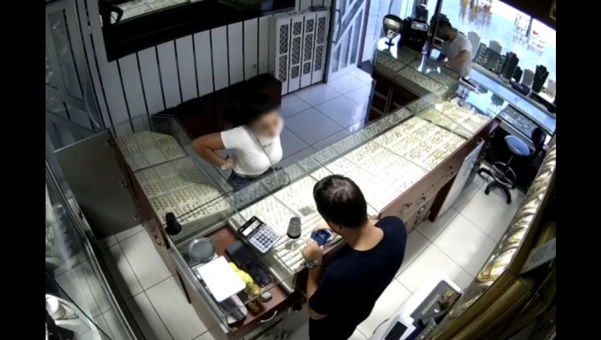 Bilişim hırsızlığı yoluyla arkadaşının 780 bin TL'sini kendi hesabına aktaran kadın tutuklandı