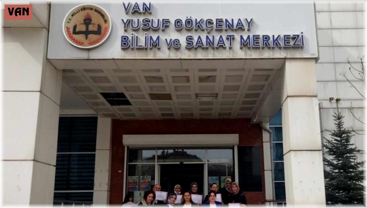 BİLSEM'li öğrencilerin ailelerine yönelik eğitim semineri